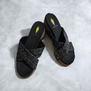 Black Snake-Print Crisscross Wedge Sandals By Volatile Size 8 EUC